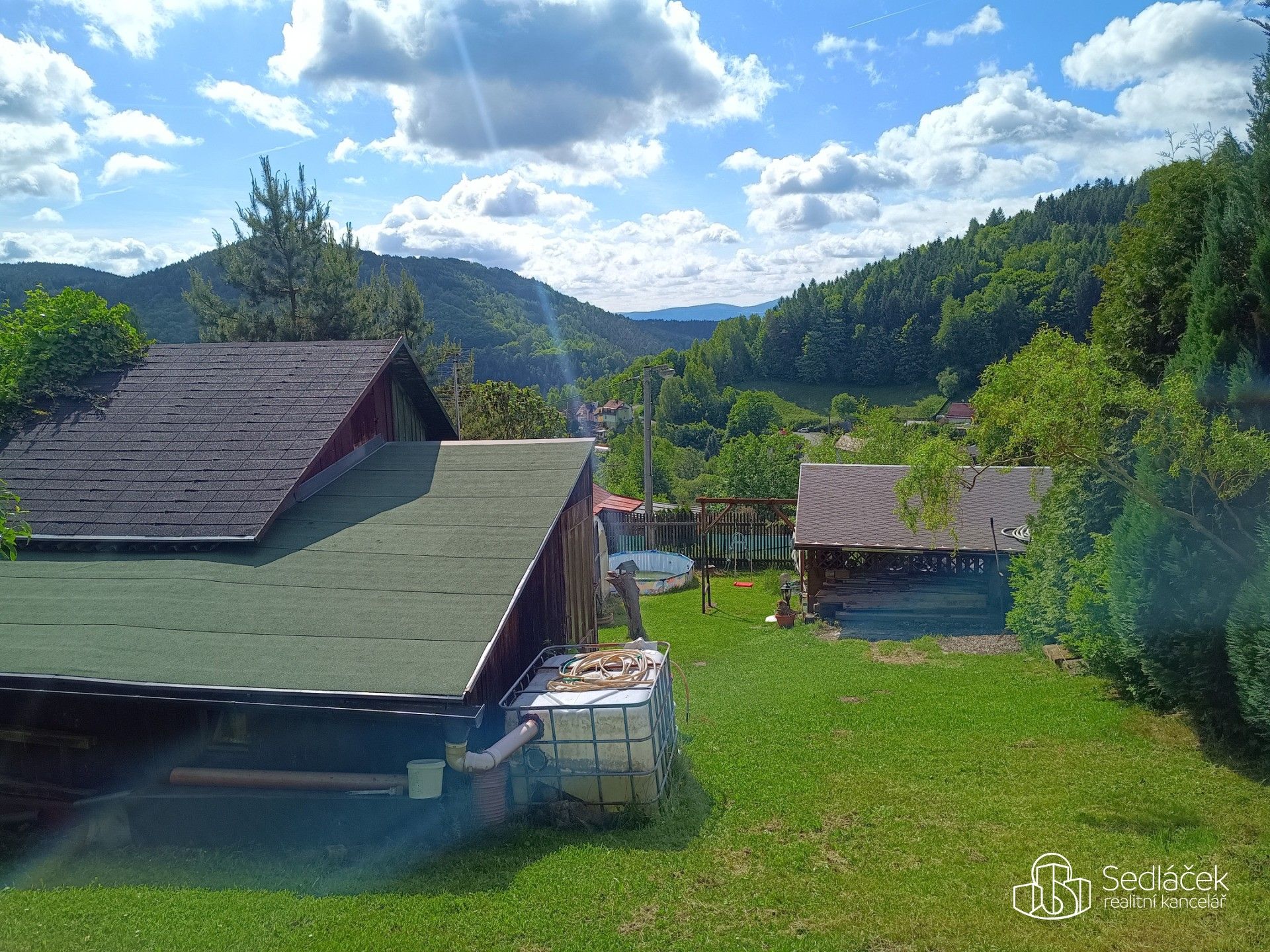 Zahrady, Oloví, 619 m²