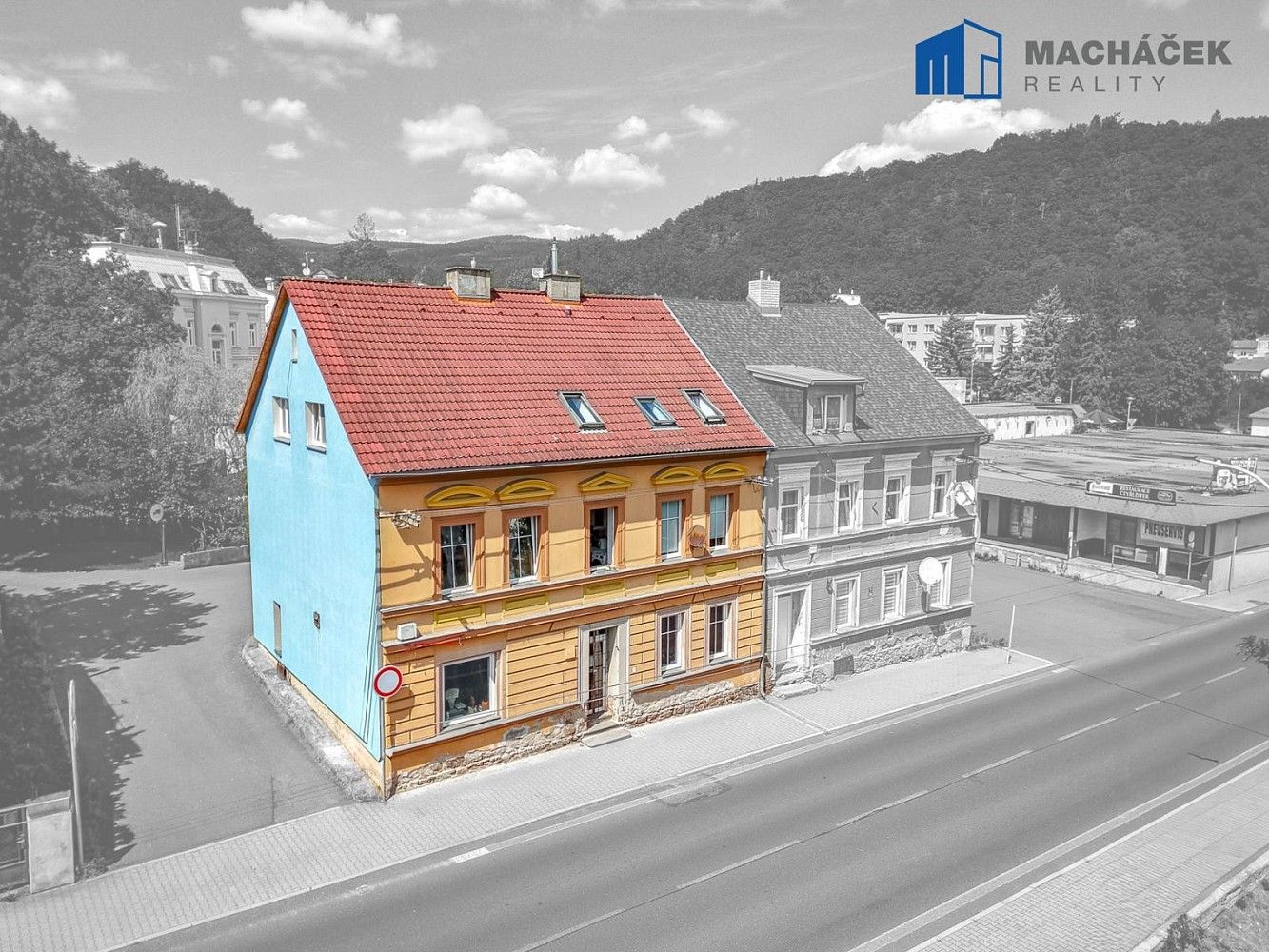 Prodej rodinný dům - Krušnohorská, Dubí, okres Teplice, 350 m² - 2