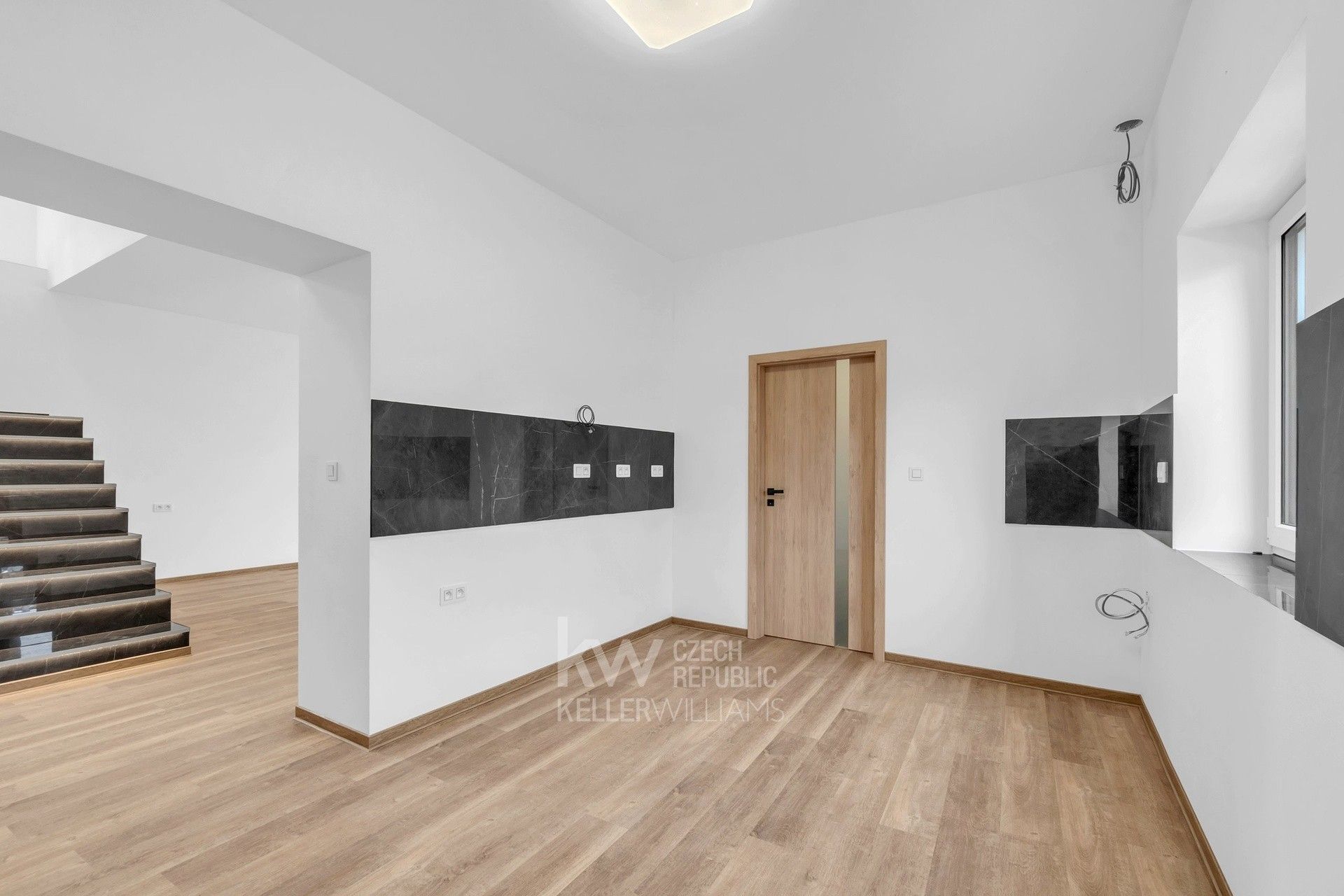 Prodej rodinný dům - Vykáň, 214 m²