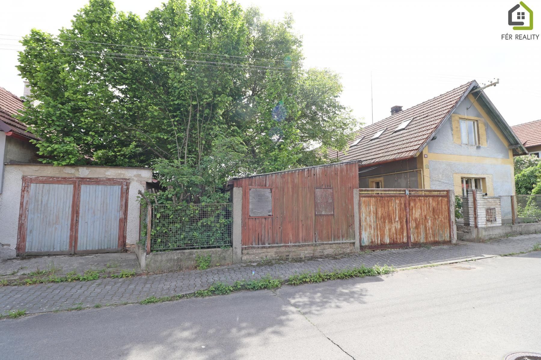 Rodinné domy, Dlouhá, Horní Beřkovice, 180 m²