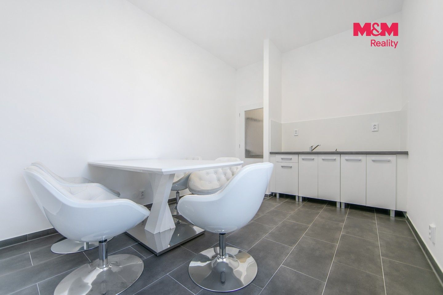 Kancelář · 29 m² · Jiráskova, Dobřany - 2