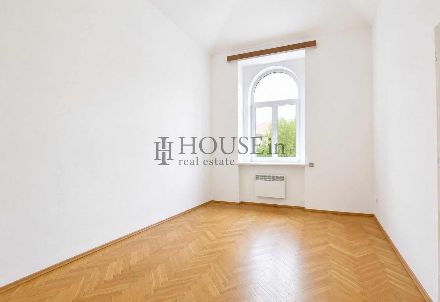 1+1, Seifertova, Praha, 35 m² - 2