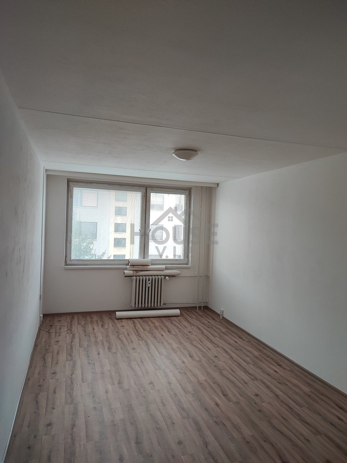 Pronájem byt 2+kk - K rovinám, Praha, 42 m²