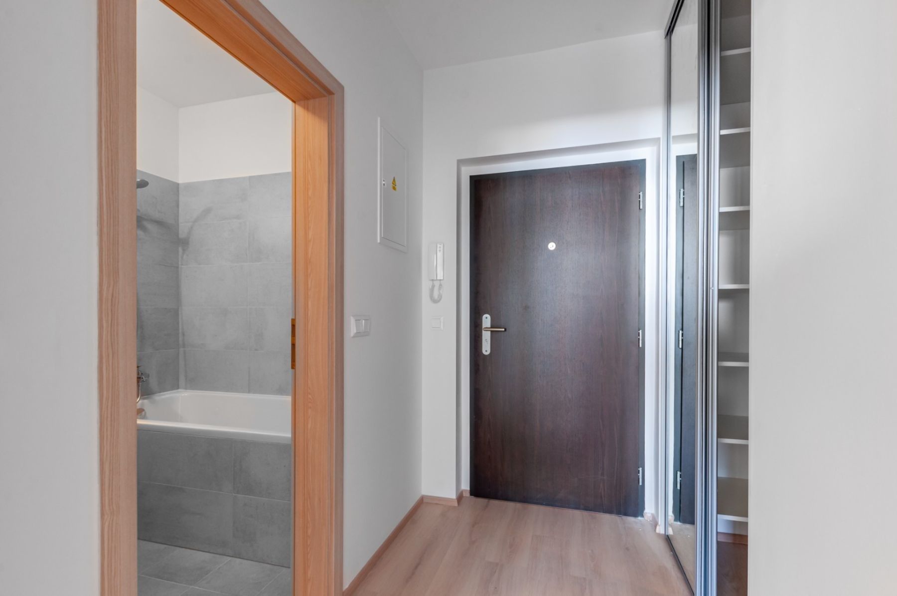 Pronájem byt 1+kk - Svatošových, Praha - Vysočany, 32 m² - 5