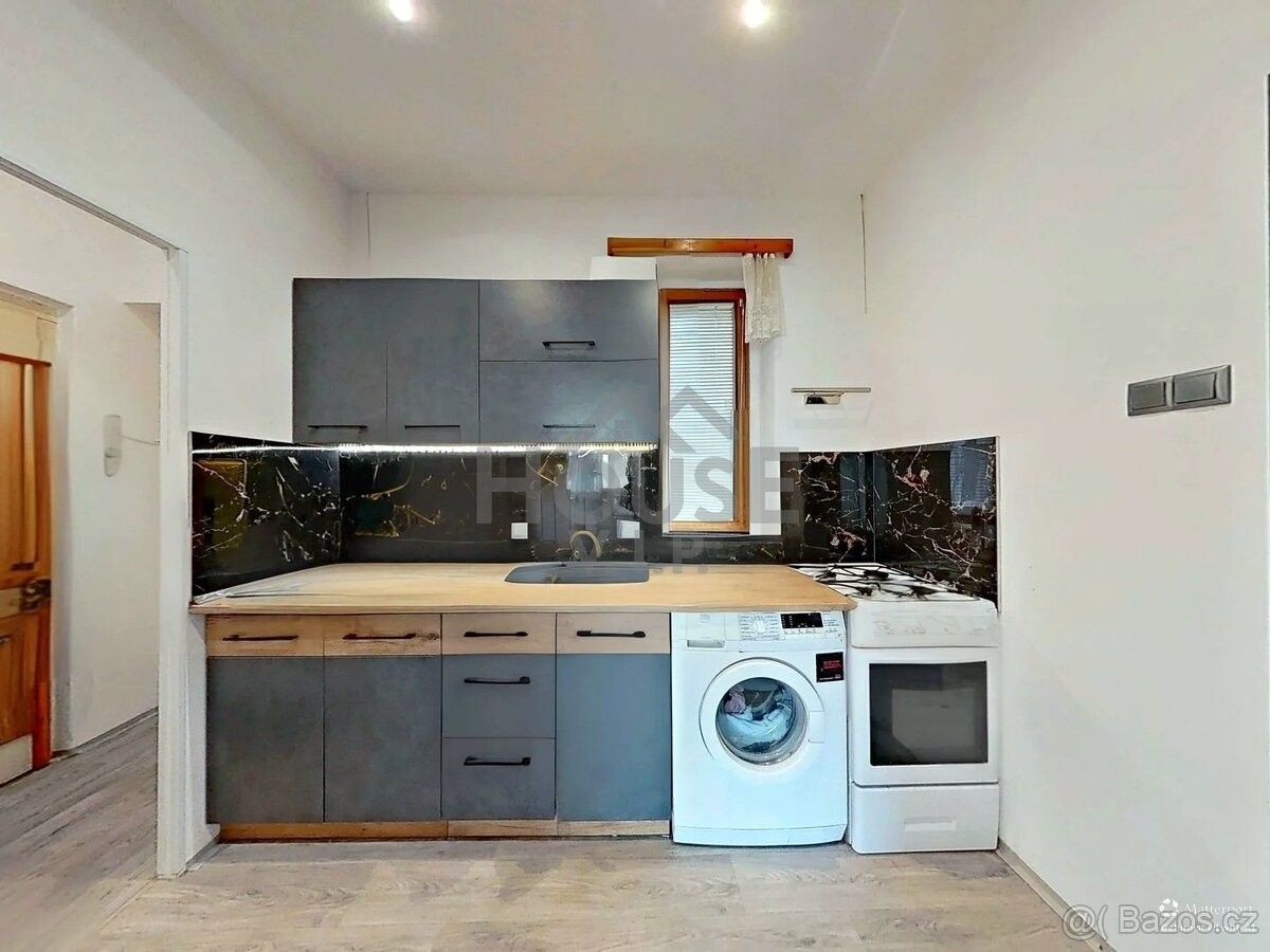 Byty, Praha, 180 00