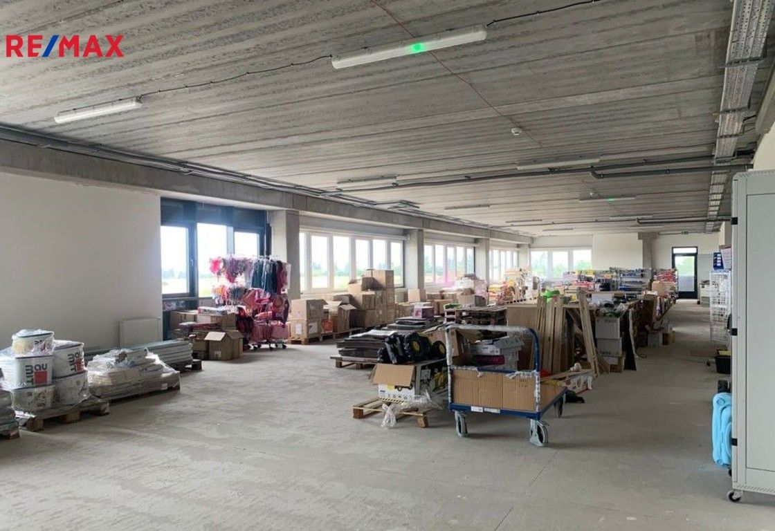 Pronájem kancelář - Okružní, Nehvizdy, 686 m²