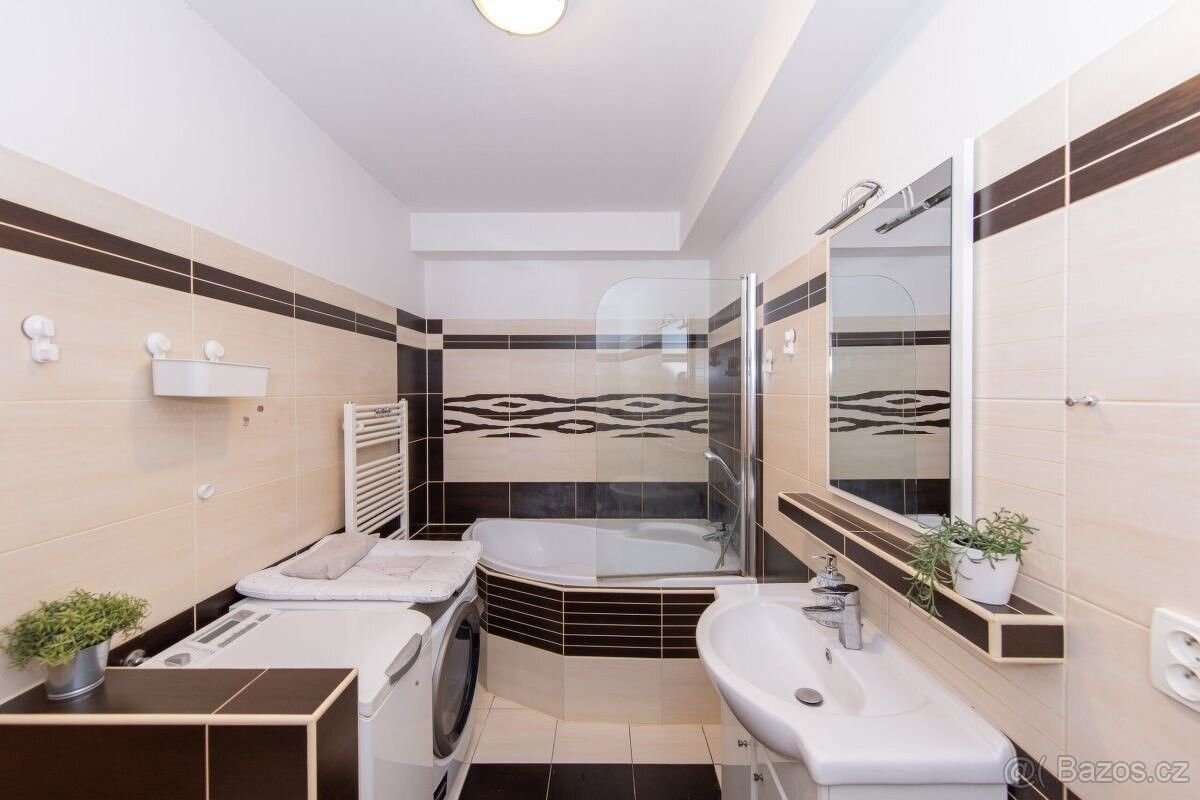 Byty, Olomouc, 779 00