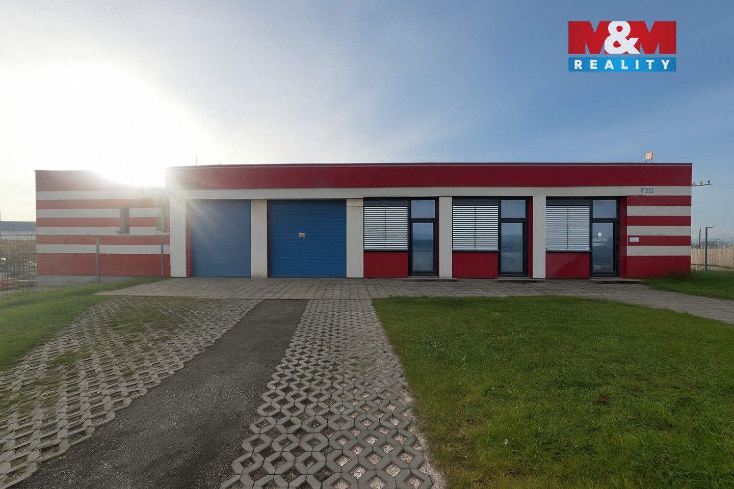 Pronájem výrobní prostory - U Jednoty, Hradec Králové, 350 m²