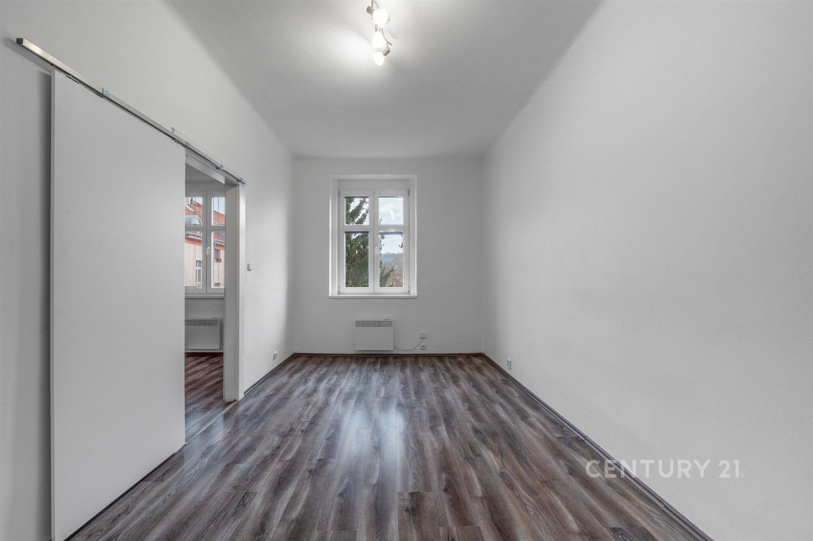 Pronájem byt 1+1 - Nad malým mýtem, Praha, 39 m²