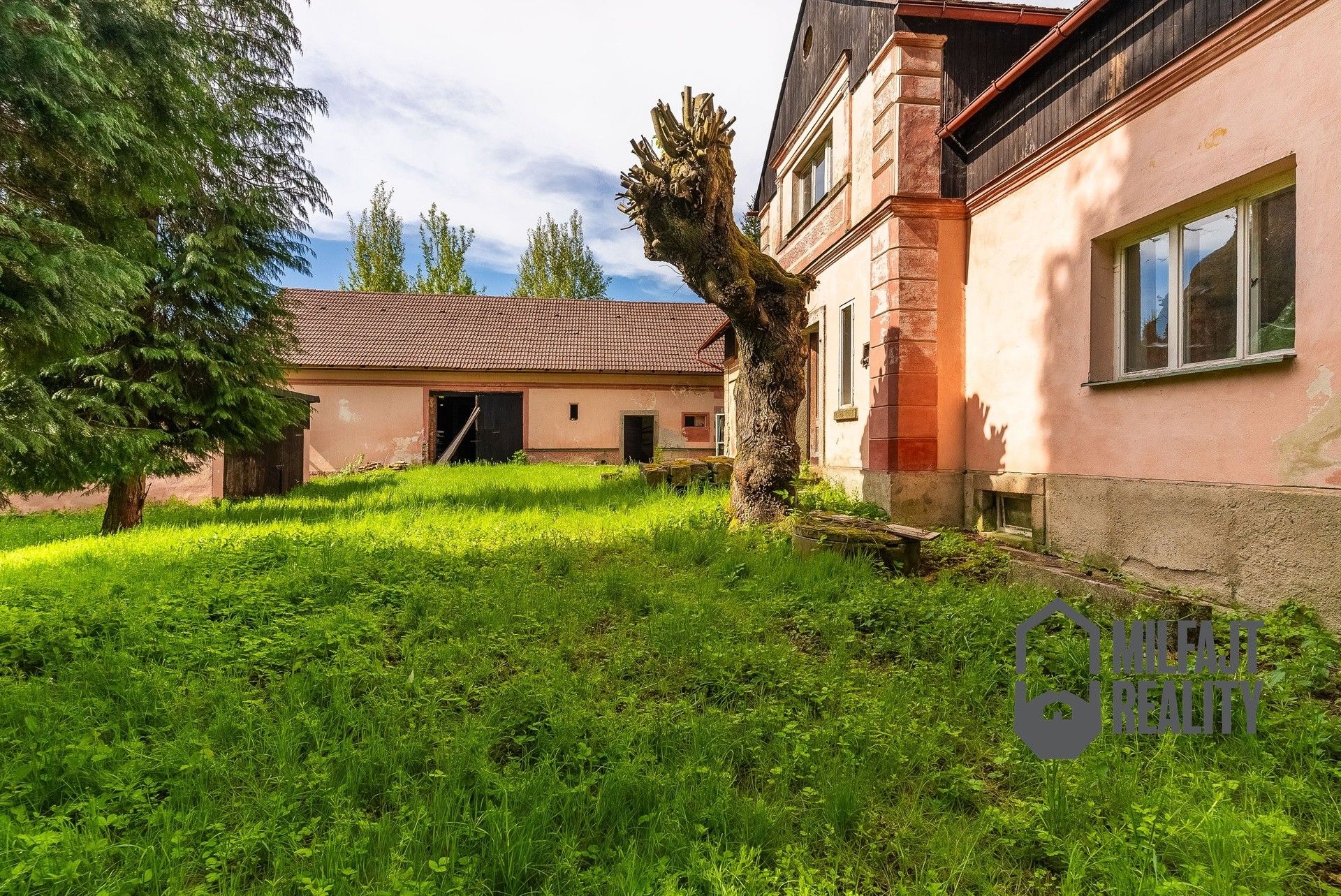 Zemědělské usedlosti, Hajniště, Nové Město pod Smrkem, 235 m²