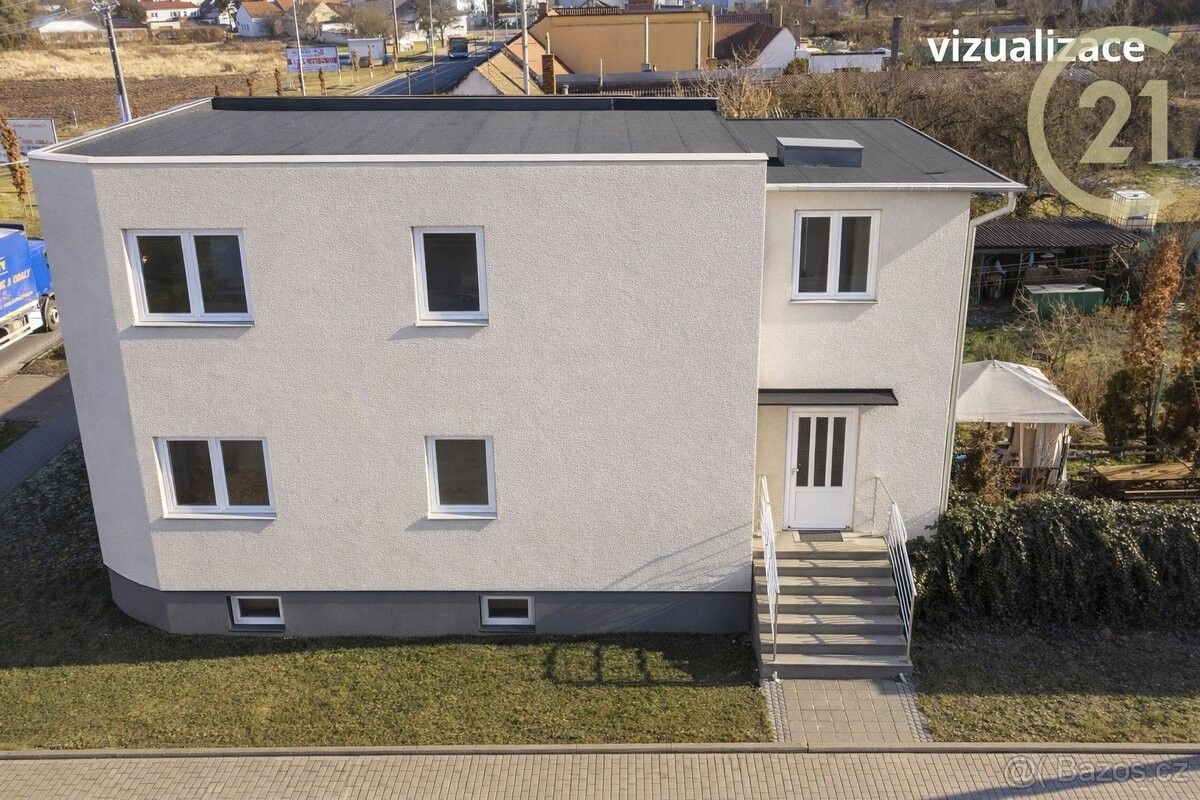 Rodinné domy, Bzenec, 696 81