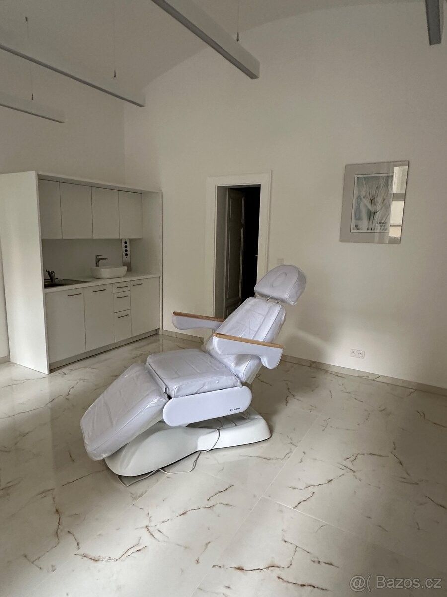 Pronájem obchodní prostory - Praha, 110 00