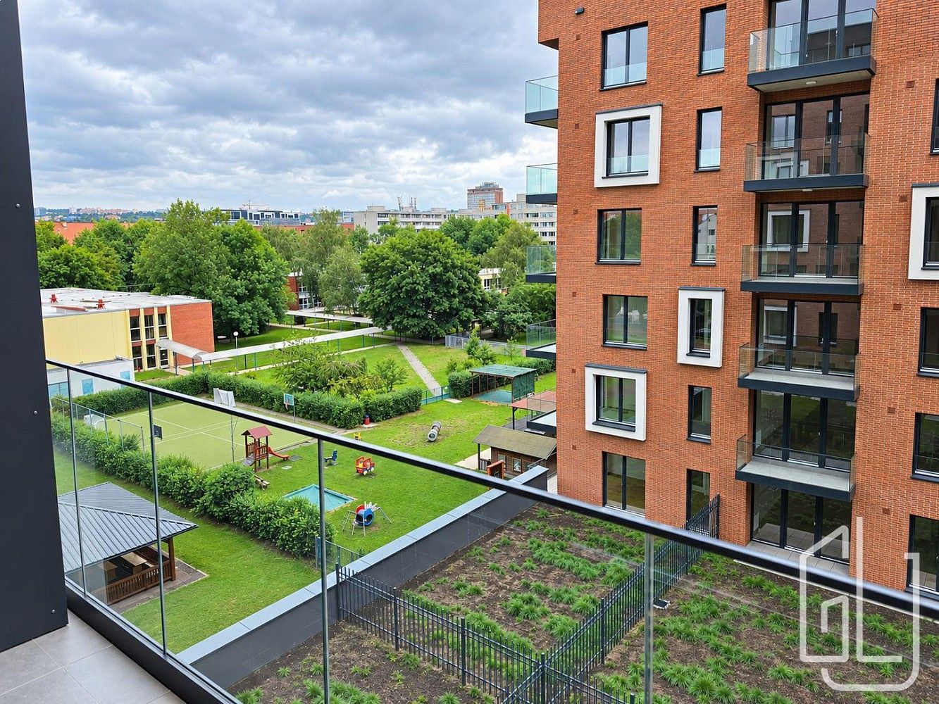 Pronájem byt 1+kk - Švarcova, Praha 8 - Karlín, 36 m² - 5