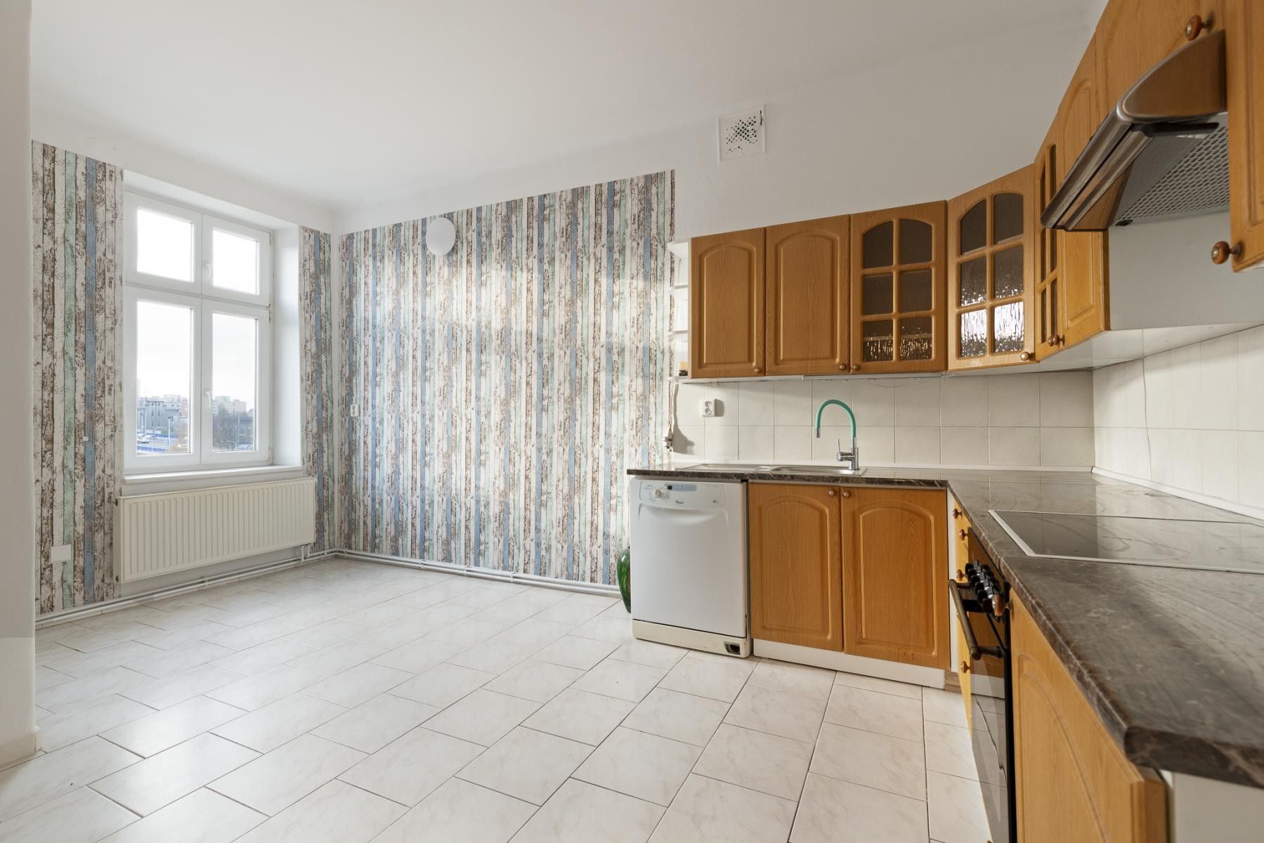 4+1, Poděbradova, Ostrava, 139 m²