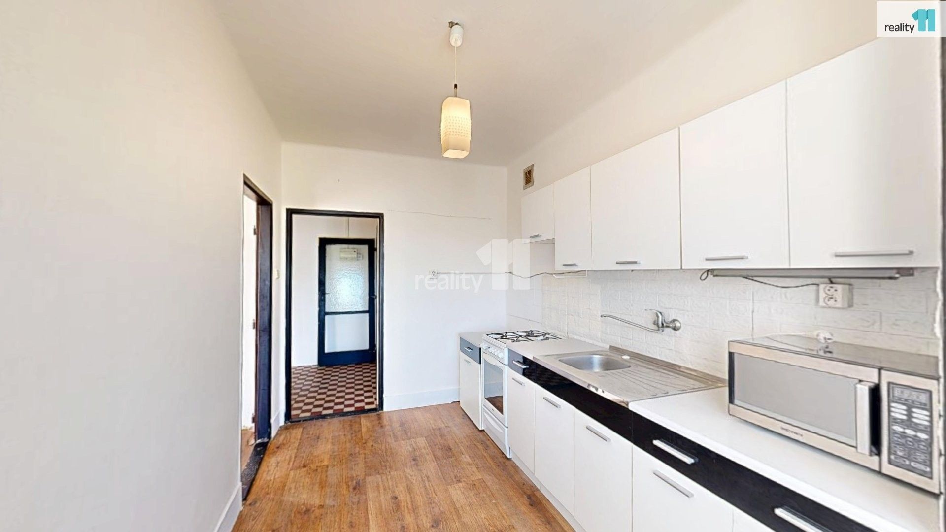 Byt 2+1 · 57 m² · náměstí Dukelských hrdinů, Pardubice - 4