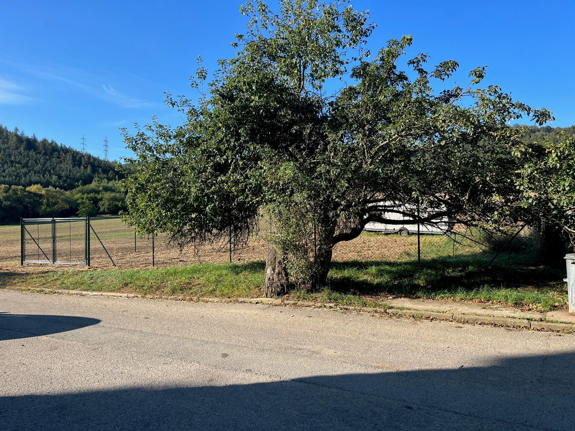Pozemek pro bydlení · 740 m² · Česká - 3