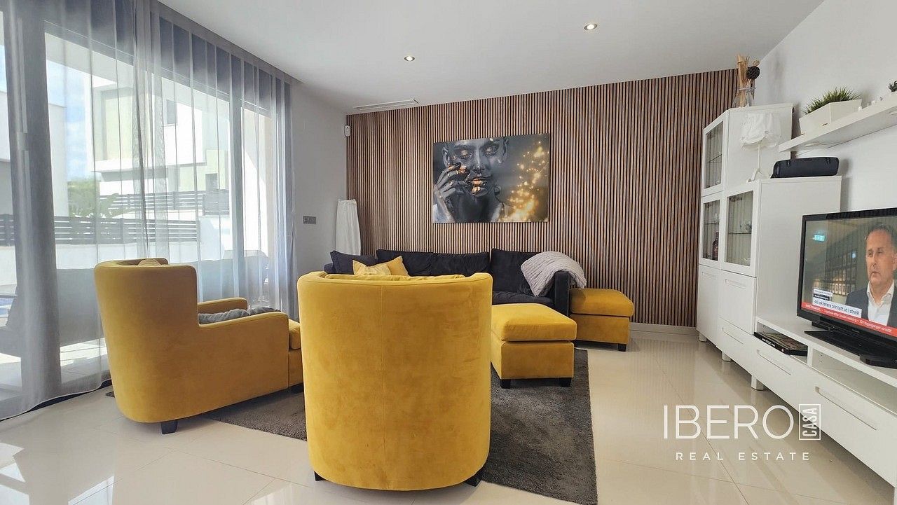 Rodinný dům · 208 m² · Villamartin, Španělsko - 3