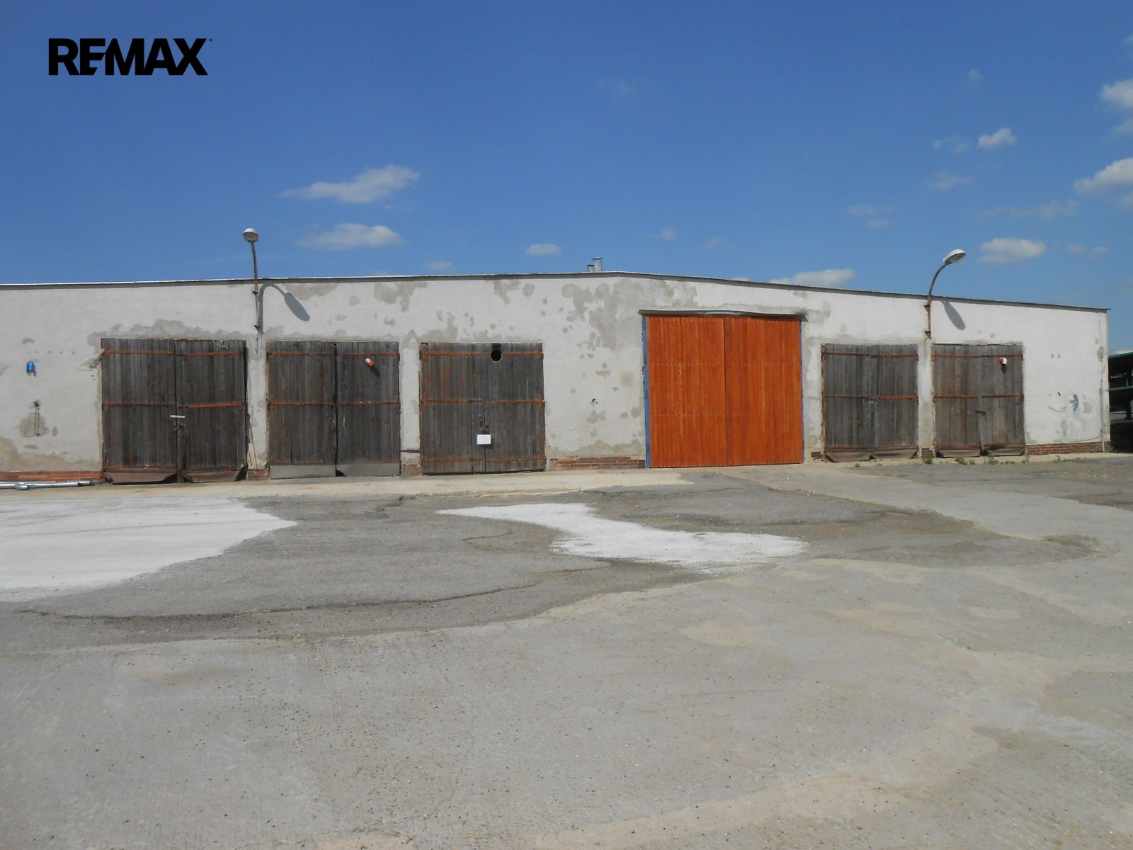 Výrobní prostory · 2 100 m² · Měnín - 4