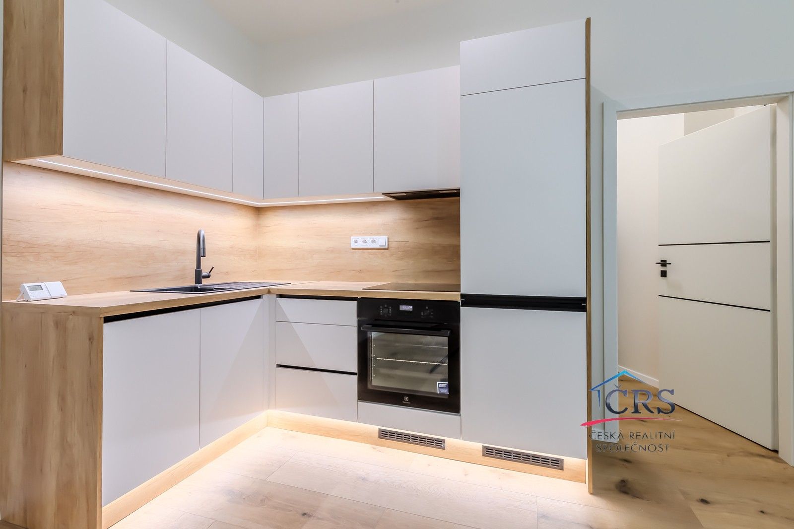 Prodej byt 2+kk - U křížku, Praha, 37 m²