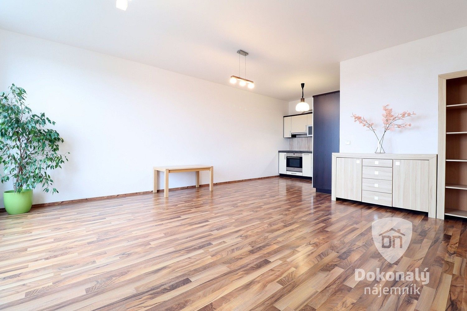 2+kk, Praha - Petrovice, okres Praha 15, Hlavní město Praha, 68 m² - 2