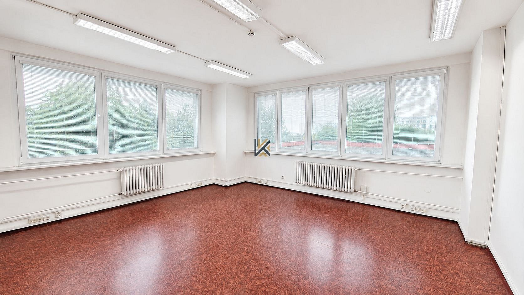 Obchodní prostory · 450 m² · Praha - Chodov, okres Praha 11, Hlavní město Praha - 3