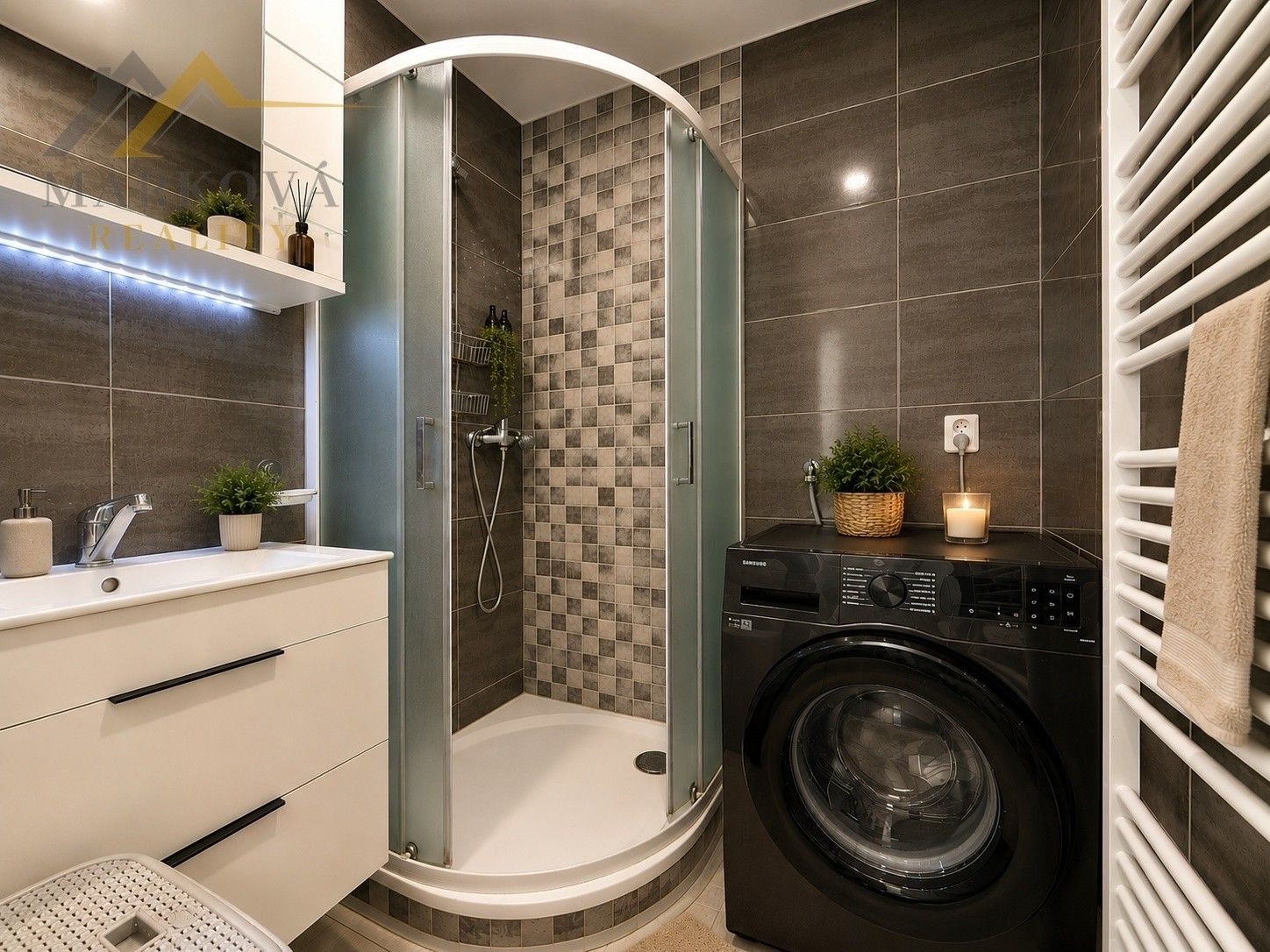 2+1, Sídliště Plešivec 383, Český Krumlov Plešivec, 59 m² - 2