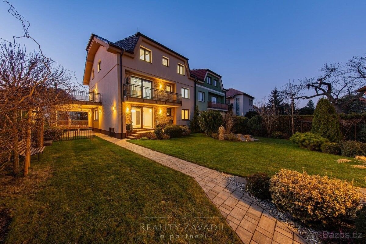 Restaurace, Praha, 160 00