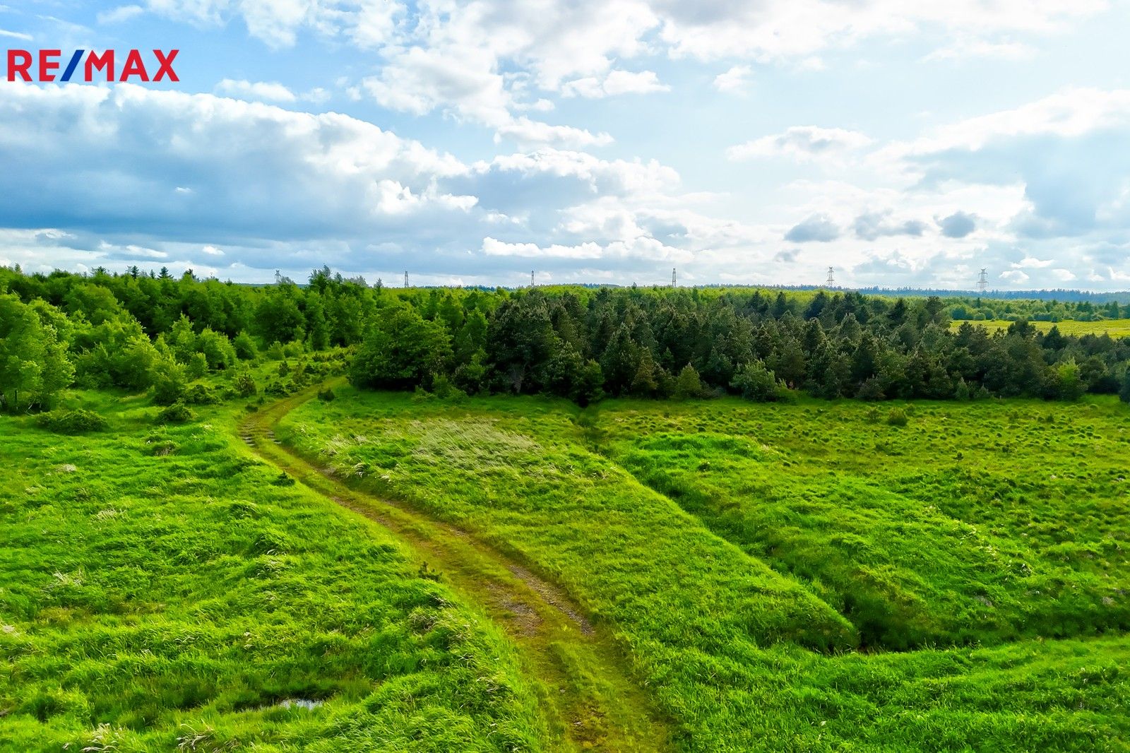 Ostatní, Hora Svatého Šebestiána, 668 m²