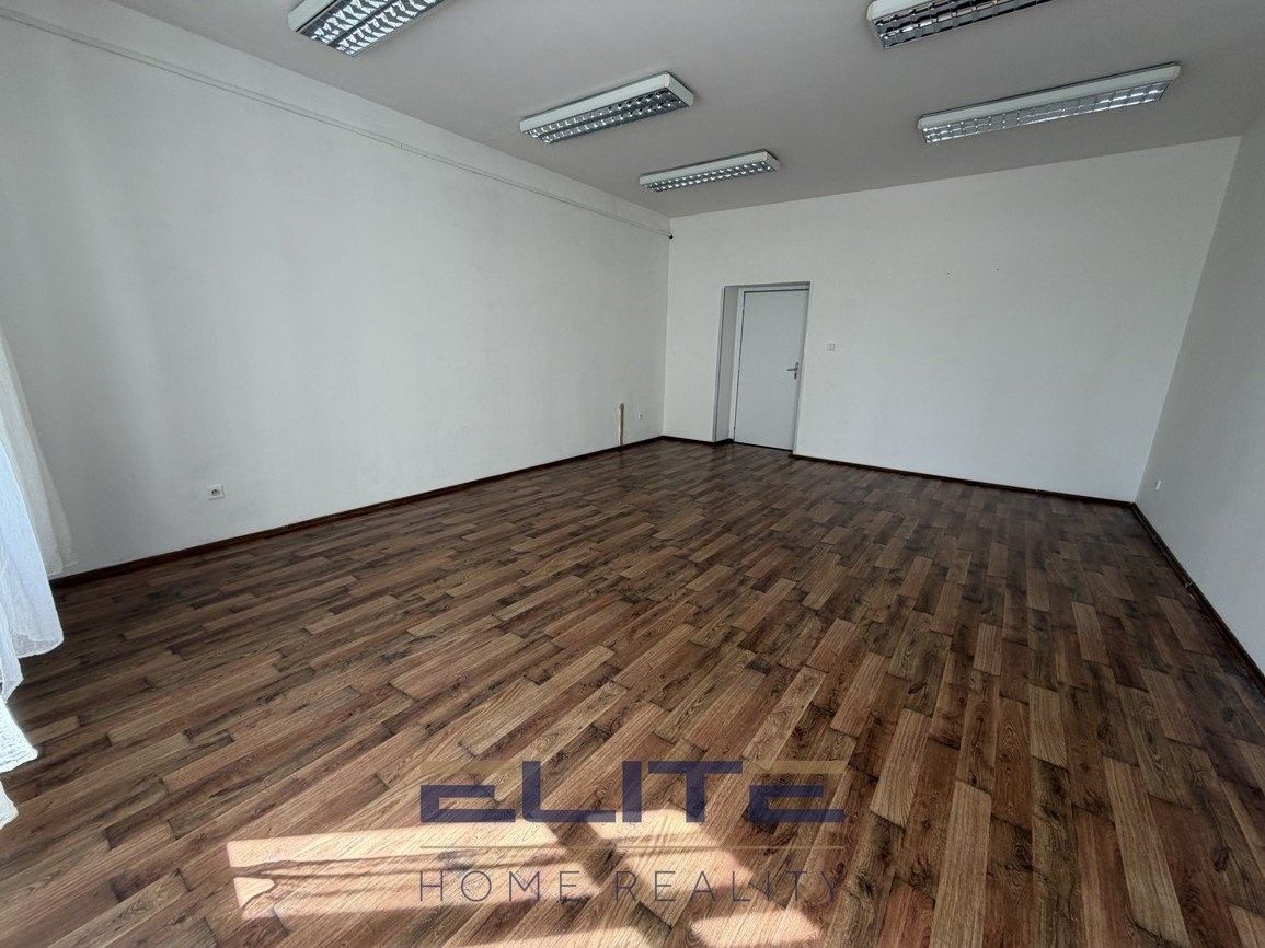 Kancelář · 33 m² · Husova, Liberec - 4