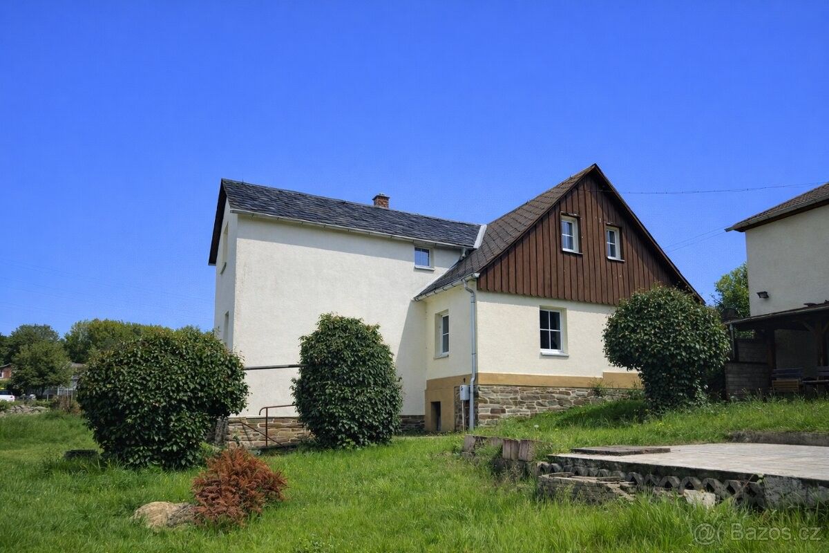 Rodinné domy, 987 66, Zahraničí