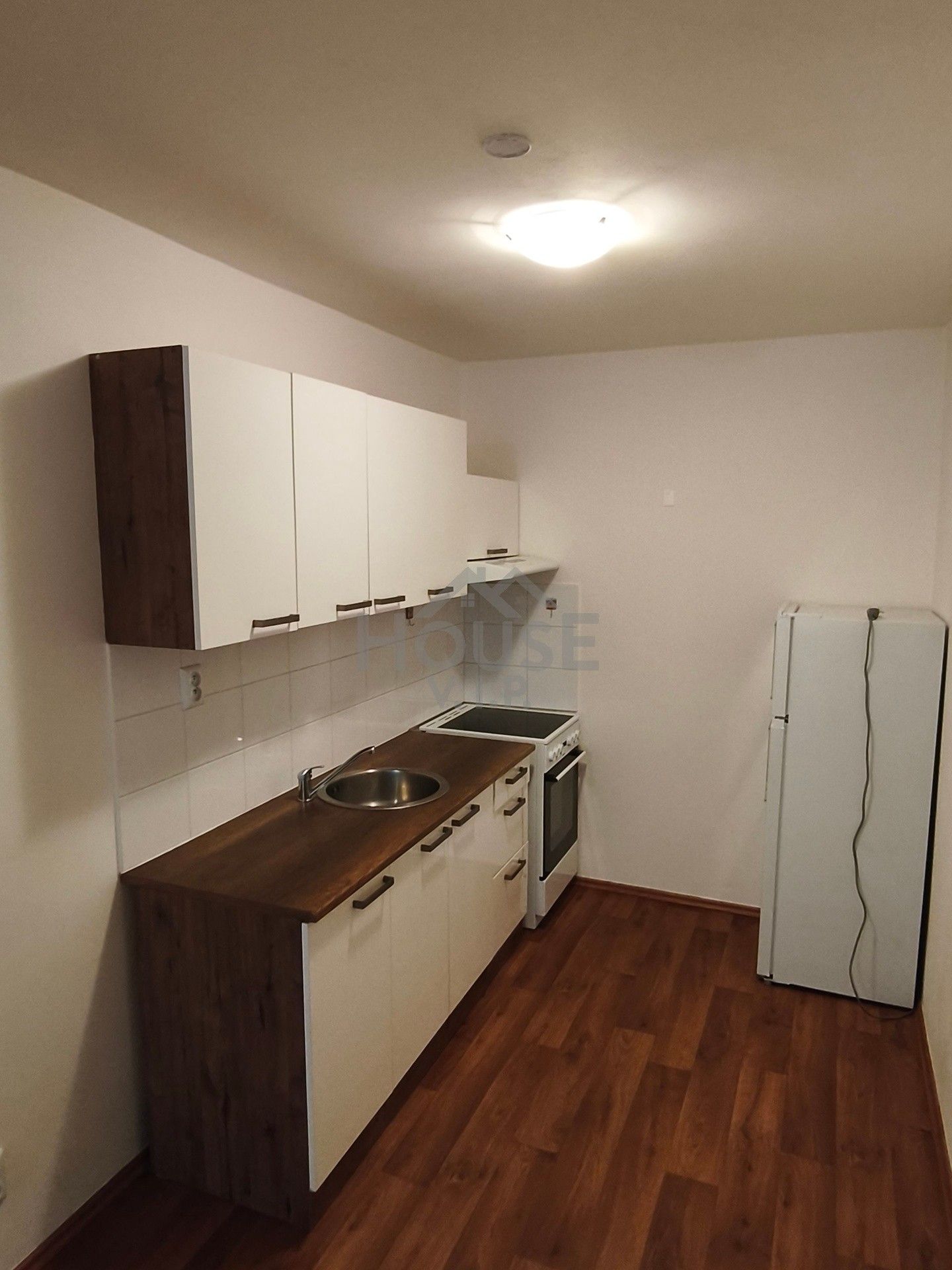 1+kk, K rovinám, Praha, 27 m²