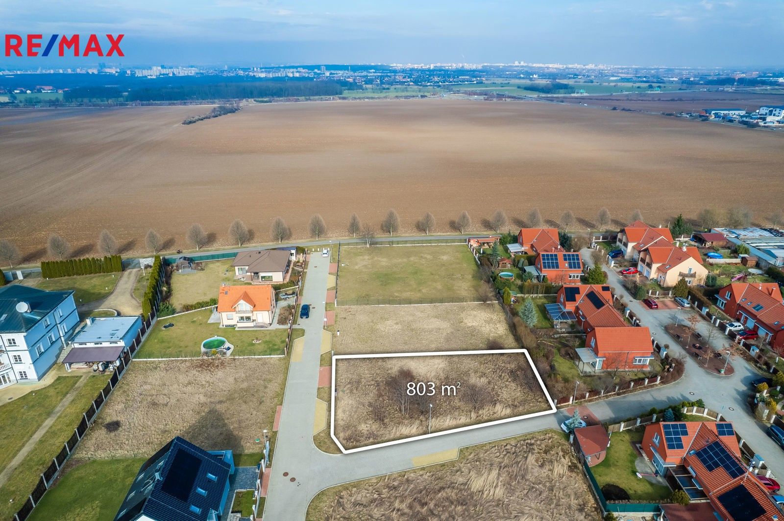 Prodej pozemek pro bydlení - Dolní Břežany, 803 m²