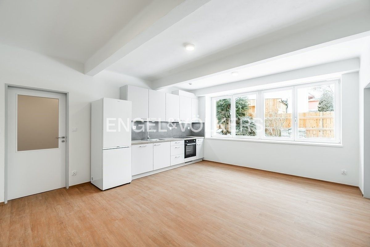 3+kk, Šrobárova 1868, Praha, 57 m²