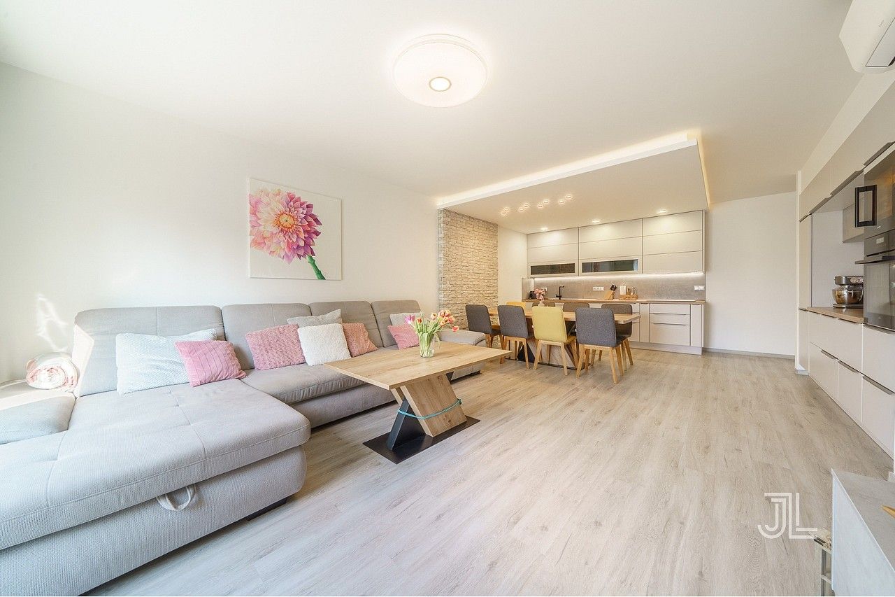5+kk, Karlovy Vary, Karlovarský kraj, 120 m² - 1