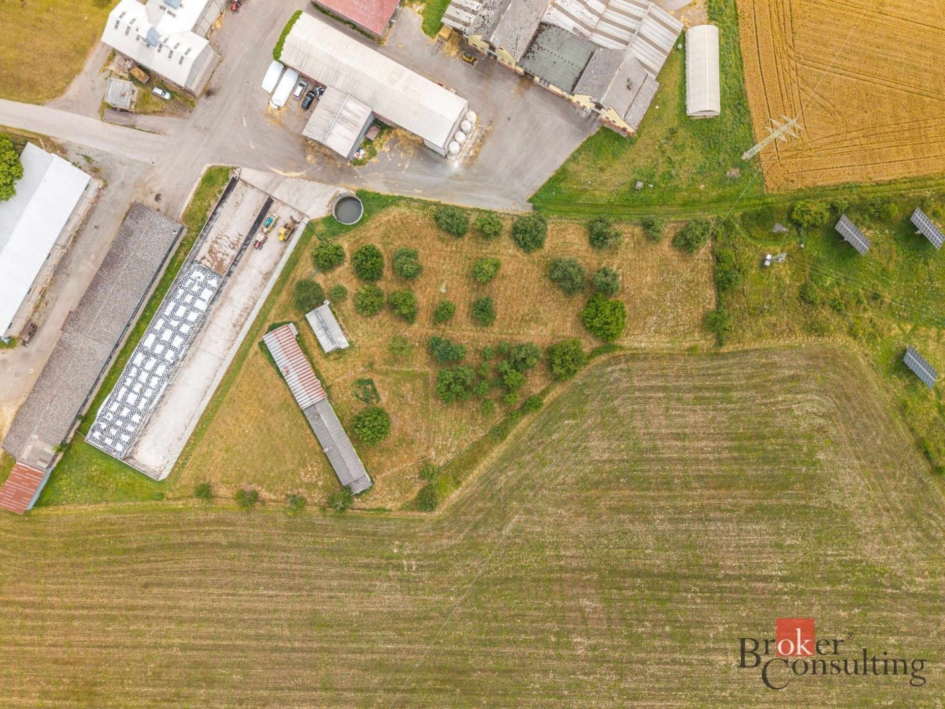 Komerční pozemek, 5 636 m²
