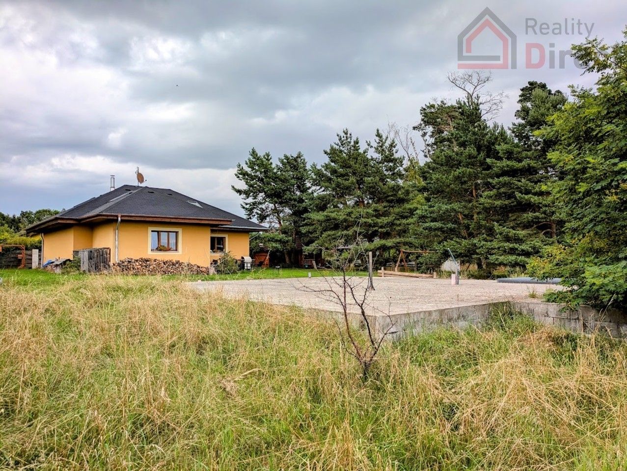 Pozemek pro bydlení, 716 m²