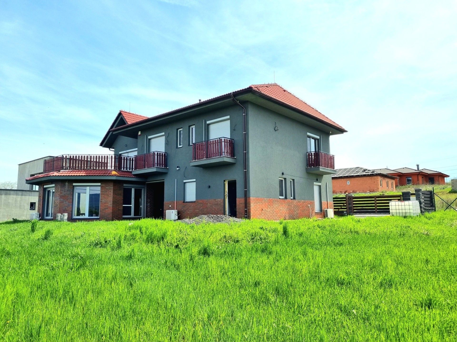 Rodinné domy, Kvítkov, Modlany, 320 m²