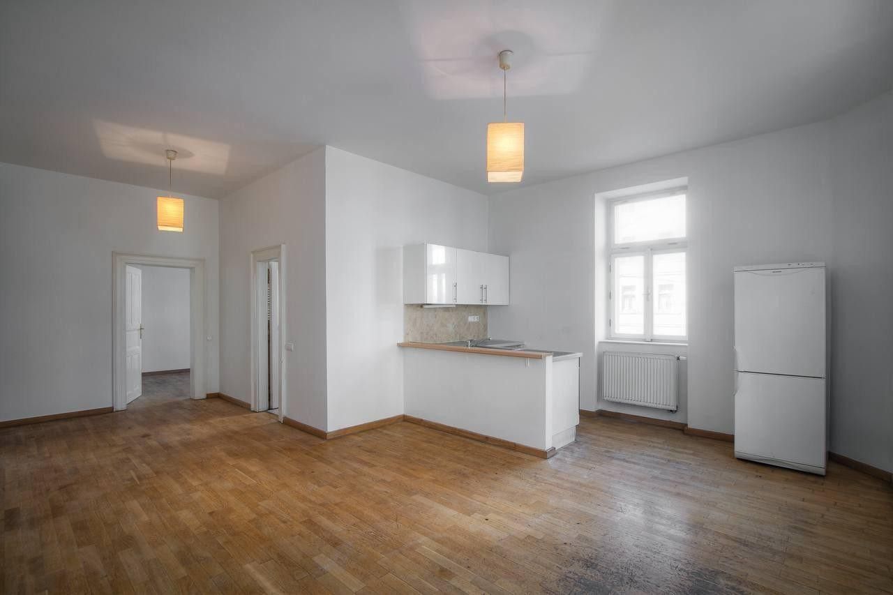 Pronájem byt 3+kk - Komunardů, Praha, 76 m² - 5