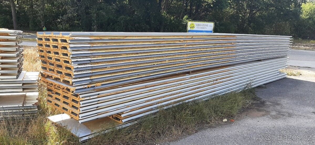 Sklady, 987 66, Zahraničí