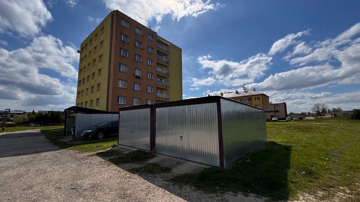 Garáže, Dolní Bousov, 294 04