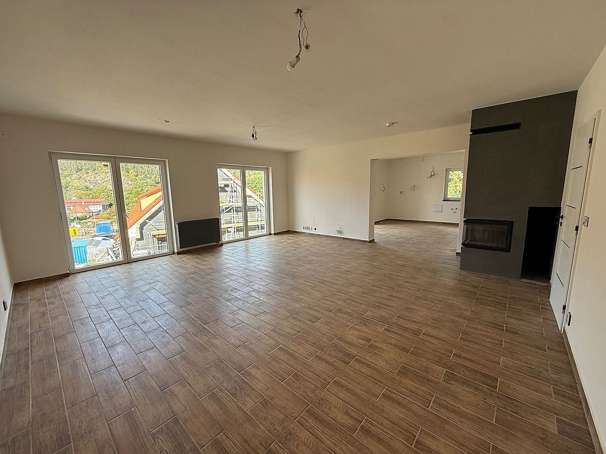 3+1, Karlštejn, okres Beroun, 139 m² - 1
