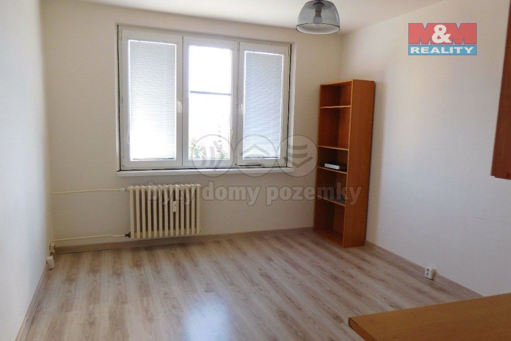 Pronájem byt 1+1 - Petra Obrovce, Louny, 35 m²