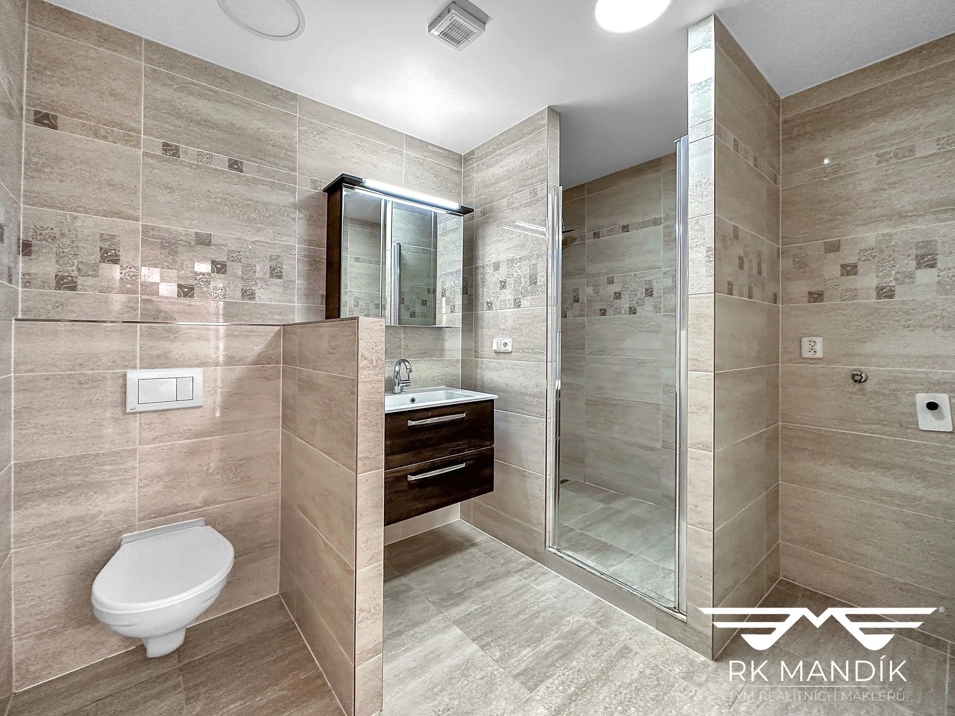 Pronájem byt 2+kk - Na Vrchách, Libčice nad Vltavou, 70 m² - 5