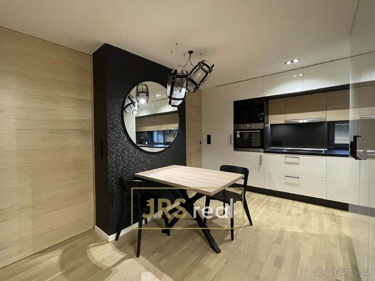 Byty, Hustopeče u Brna, 693 01