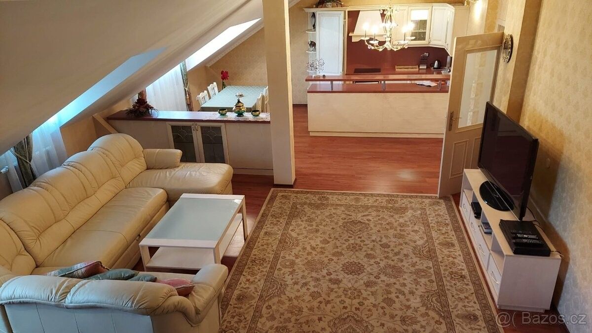 Pronájem byt - Karlovy Vary, 360 01