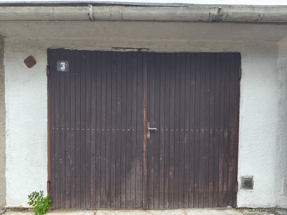 Garáž