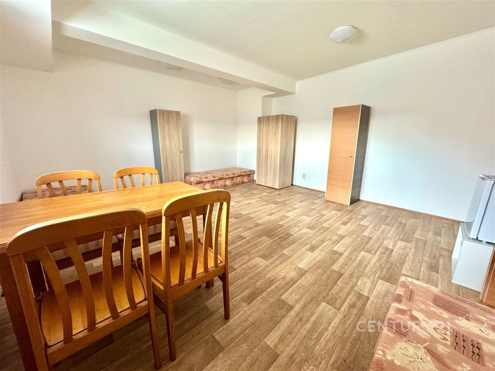 Pronájem byt - Tkalcovská, Brno, 28 m²