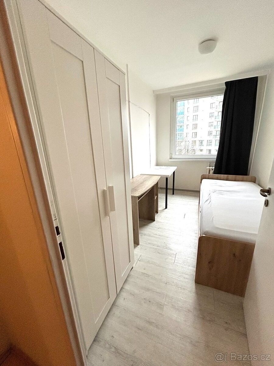 Pronájem byt - Praha, 158 00