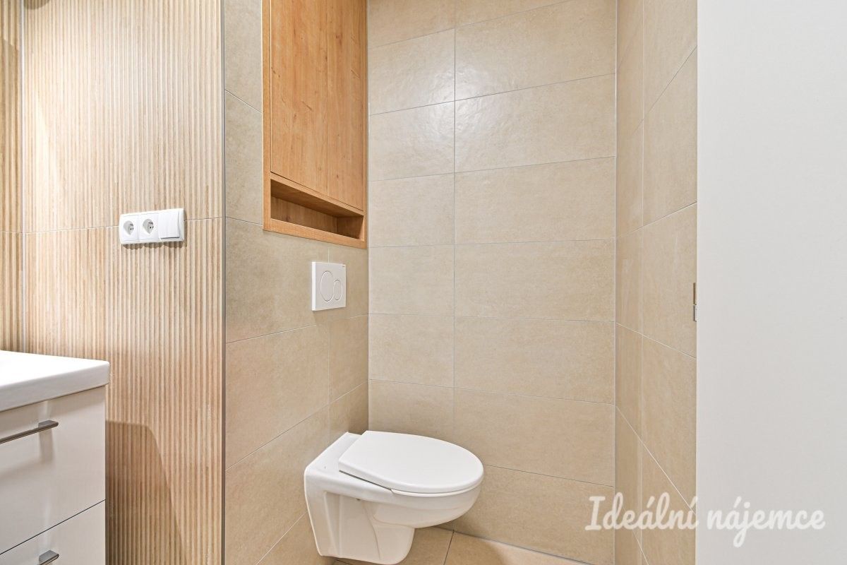 Byt 1+1 · 38 m² · Havířovská, Praha - 4