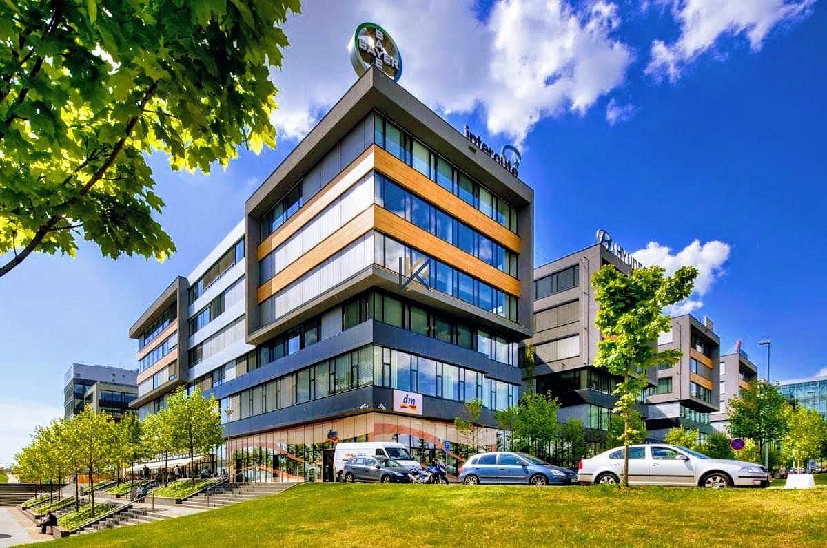 Kancelář, 2 427 m²